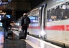 Zge stoen in Bahnhof in Rheinland-Pfalz zusammen - Lokfhrerin erleidet Schock