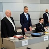Prozess gegen Hcke wegen NS-Vokabular: Verteidigerantrge verzgern Anklageverlesung