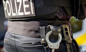 Brder sollen Waffen geschmuggelt haben - Festnahme in Berlin