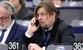Spionagevorwurf gegen Mitarbeiter: AfD-Europakandidat Krah lehnt Rcktritt ab