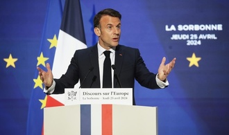 Frankreichs Prsident Macron fordert europaweite Online-Mndigkeit ab 15 Jahren