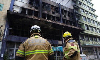 Feuerwehr: Mindestens zehn Tote bei Brand in ehemaligem Hotel in Brasilien