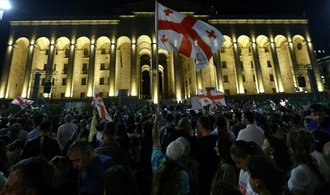 Zehntausende Menschen demonstrieren in Georgien gegen Gesetz zur ''auslndischen Einflussnahme''