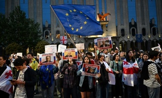 Zehntausende Menschen protestieren in Georgien gegen ''russisches Gesetz''
