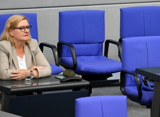 Wehrbeauftragte des Bundestages kritisiert Mangel an Frauen bei der Bundeswehr