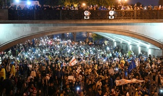 Massenproteste in Georgien: Regierung droht mit Festnahmen und langer Haft