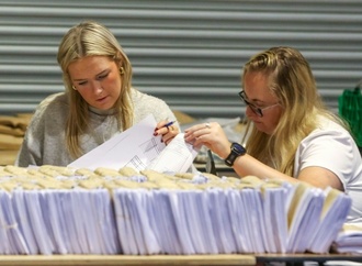 Linke Kandidatin Connolly gewinnt offenbar Präsidentschaftswahl in Irland