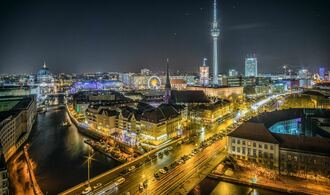 Erleben Sie das aufregende Berliner Nachtleben in stilvoller Begleitung!