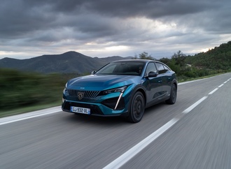 Peugeot 408 nun mit 48V-Hybrid-System bestellbar