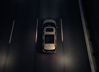 Volvo präsentiert Premium-Van EM90