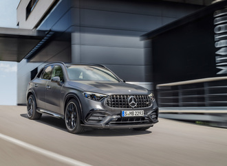 Mercedes-AMG GLC 63 S E Performance-Hybrid-SUV am Start