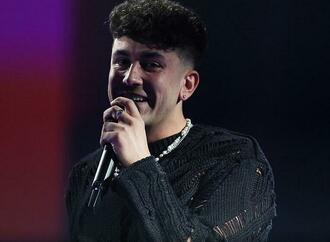 Bennett bleibt an der Spitze der deutschen Single-Charts