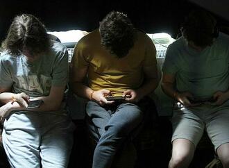 Ministerpräsidenten wollen Messengerdienste strenger regulieren