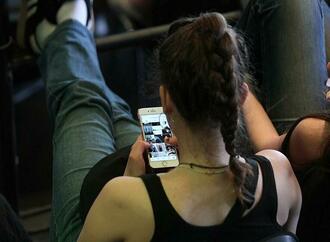 Deutsche reinigen Smartphone und Computer eher selten