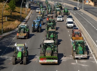 Spanische Bauern protestieren vor Treffen mit Landwirtschaftsminister in Madrid