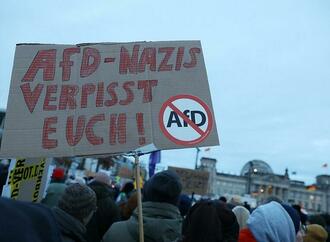 Immer mehr Deutsche fürchten Spaltung der Gesellschaft