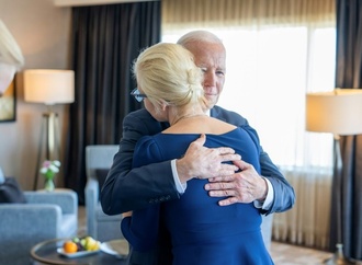 Biden trifft  mit Witwe und Tochter Nawalnys zusammen
