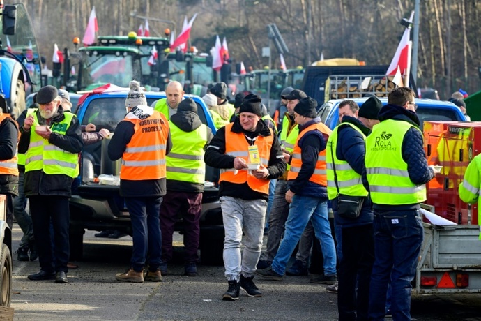 Polska – Polscy rolnicy w dalszym ciągu blokują przejście graniczne w Słubicach