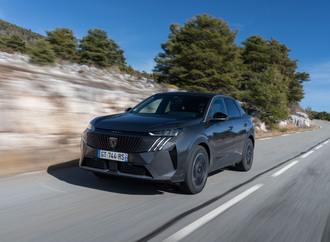 Peugeot startet mit dem neuen E-3008 in eine neue Ära