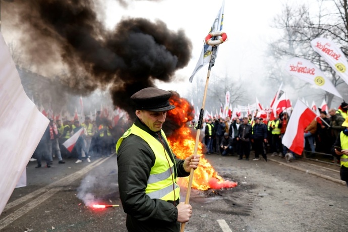 Polska – Tysiące polskich rolników demonstruje w Warszawie
