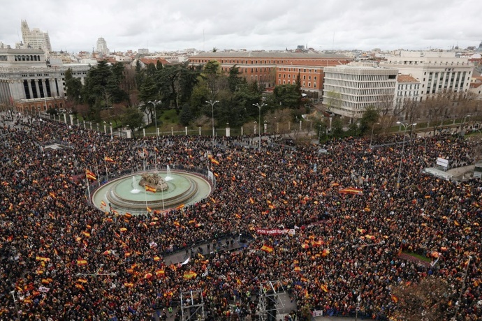 España – Miles de personas protestan en Madrid contra la amnistía para los activistas catalanes
