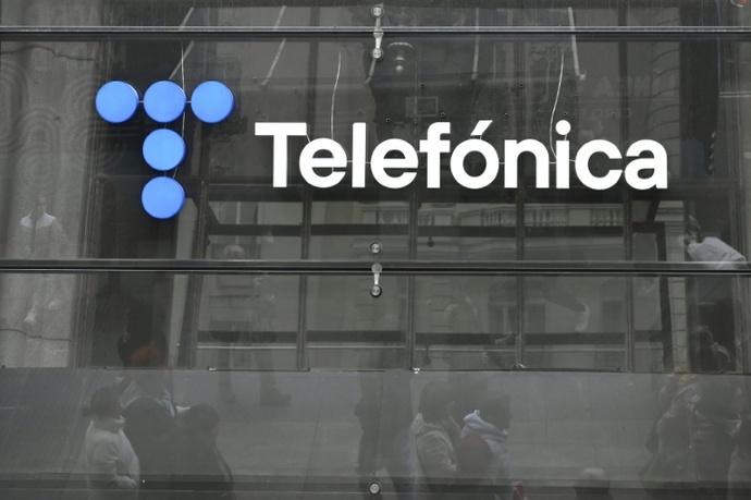 España – El Estado español invierte en la compañía telefónica Telefónica