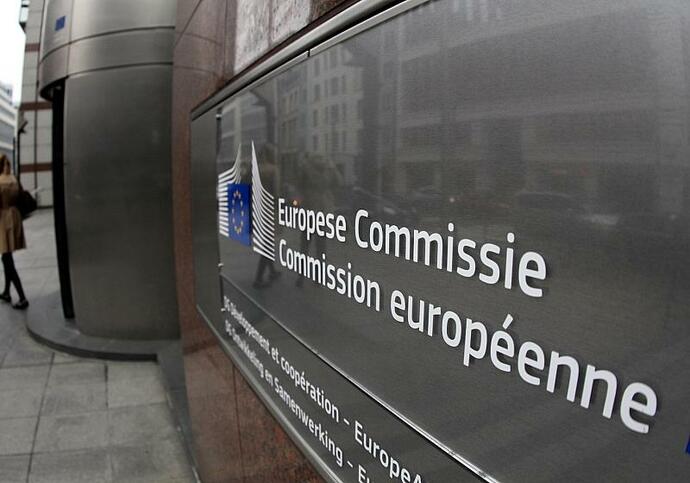 Gorące punkty – Komisja Europejska chce zakończyć procedury na rzecz praworządności przeciwko Polsce