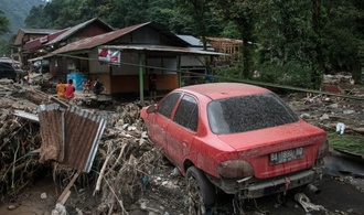 Mehr als 30 Tote bei berschwemmungen auf indonesischer Insel Sumatra