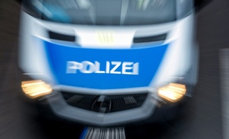 Urteil: Polizist haftet fr Schden an Streifenwagen bei zu schneller Einsatzfahrt