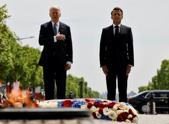 Biden bei Besuch in Frankreich: ''Die USA stehen fest an der Seite der Ukraine''