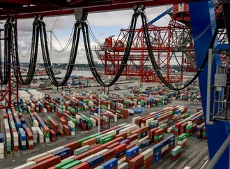 Gut 1000 Hafen-Beschftigte streiken in Hamburg - Tarifpartner verhandeln