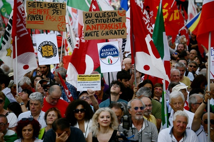 Politica – Per la prima volta l’opposizione italiana ha manifestato unita contro il governo di destra