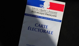 Frankreichs Rechtspopulisten eine Woche vor Parlamentswahl deutlich vorn