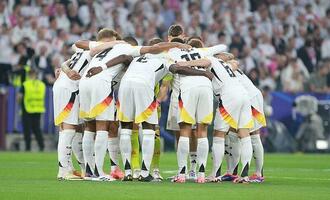 Berti Vogts sieht viele Lerneffekte bei DFB-Team