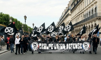 Frankreichs Regierung lst mehrere rechtsextreme Gruppen auf