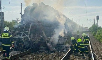 Mindestens sechs Tote bei Kollision zwischen Zug und Bus in der Slowakei