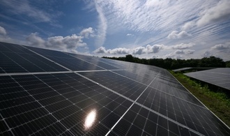 Betreiber: Grter Solarpark Europas im Leipziger Umland eingeweiht
