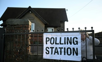 Menschen in Grobritannien whlen neues Unterhaus - Sieg von Labour erwartet