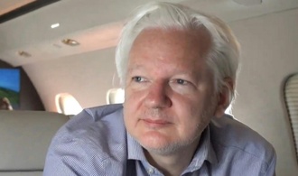 Neues Leben in Freiheit: Julian Assanges Frau verffentlicht Familienfoto
