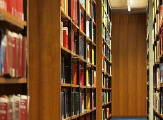 Weniger Wissenschaftler an Hochschulen - mehr Verwaltungspersonal