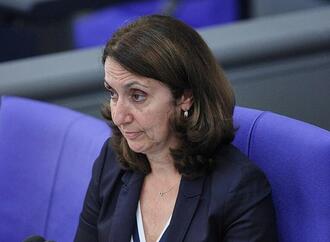 Bas wirft Özoguz Post mit ''antizionistischem Inhalt'' vor