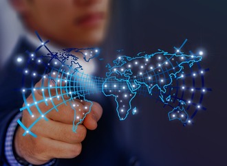 Wie kann ich  jemanden orten, ohne dass er es weiß?