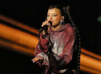 Rosé an Spitze der Single-Charts - Nina Chuba auf Platz 3