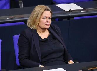 Wahl: Faeser will mit Instagram und X über Desinformation sprechen