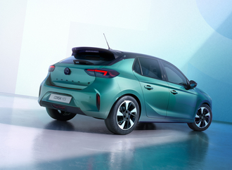 Opel Corsa Yes  - Außen farbenfroh, innen bunt 