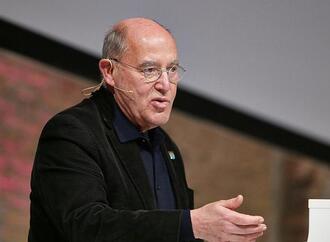 Gysi will Soziale Netzwerke wieder verlassen