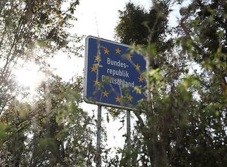 Infratest: Mehrheit für Abweisung an Grenzen