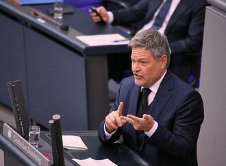 Habeck verspricht Klimageld bis spätestens 2027