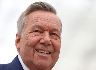 Shirin David an Spitze der Album-Charts - Roland Kaiser auf Platz 3