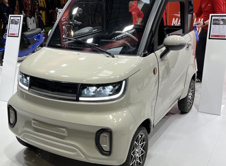 Micrcocar Niumm 500 - E-Auto mit Roller-Technik